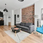 Architectural Apartment Near Bastille & The Marais